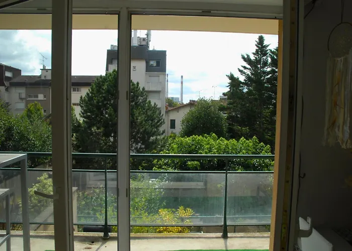 Joli Studio Avec Grande Terrasse Et Parking
