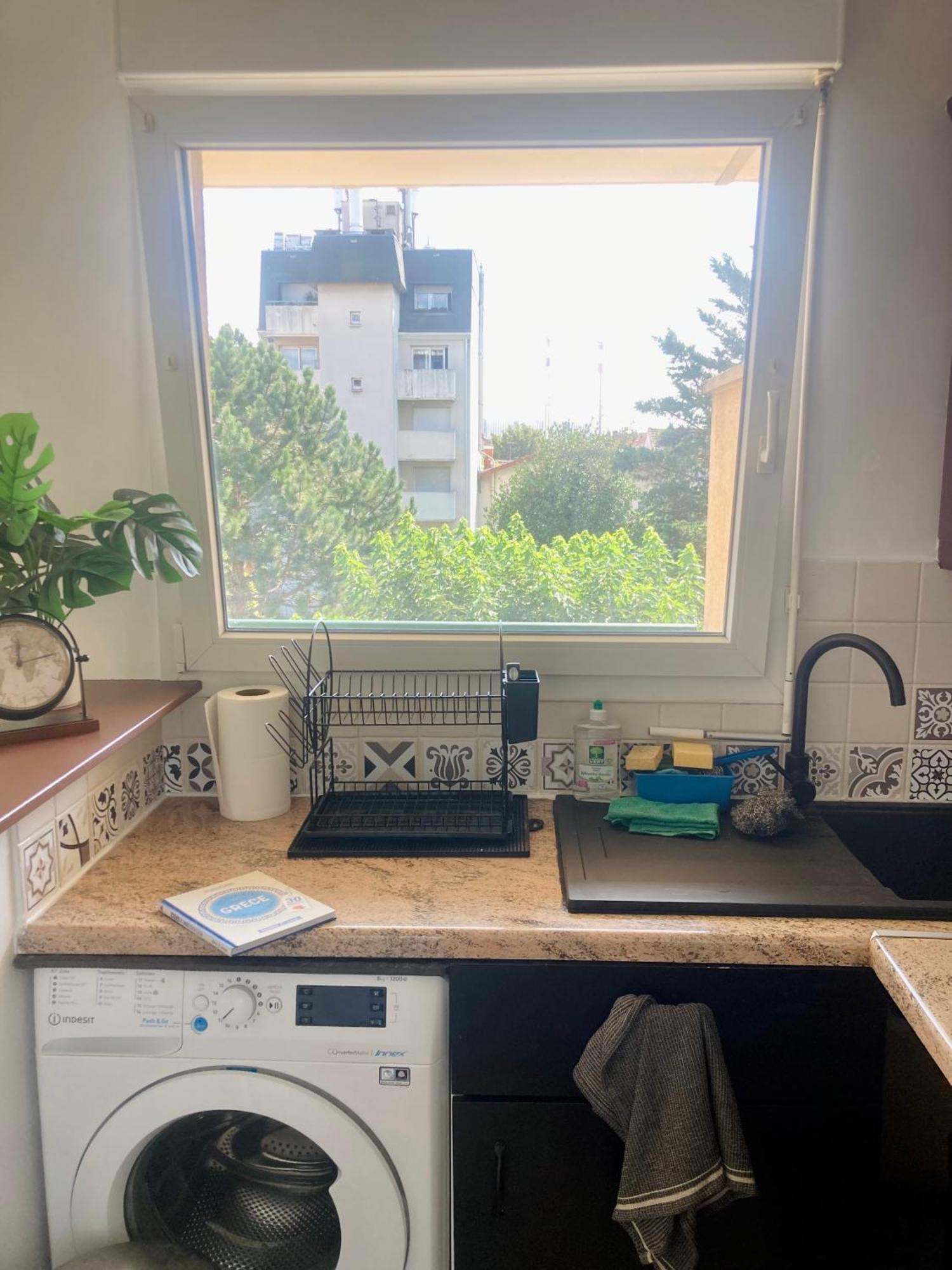 Appartement Joli Avec Grande Terrasse Et Parking