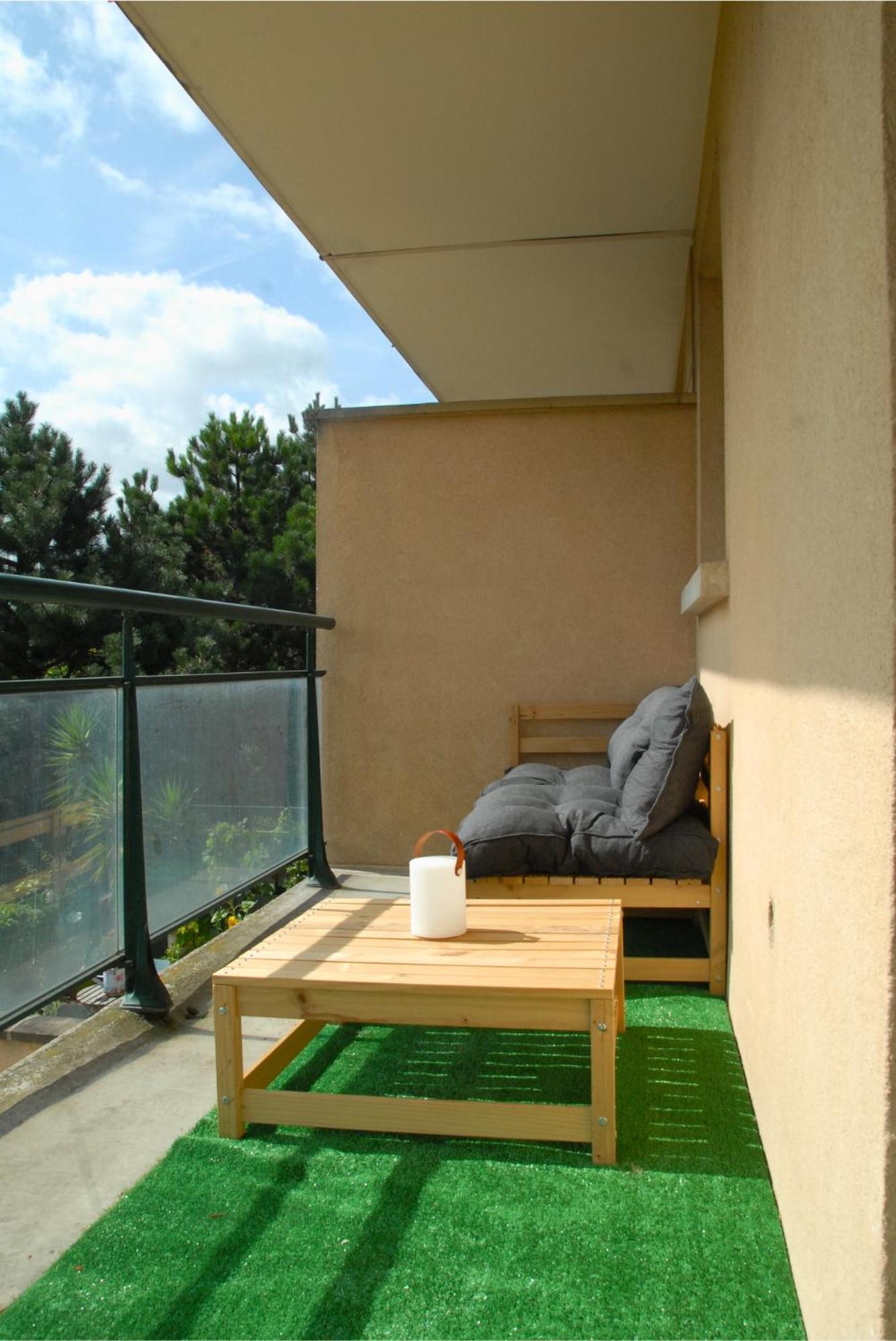 Appartement Joli Avec Grande Terrasse Et Parking